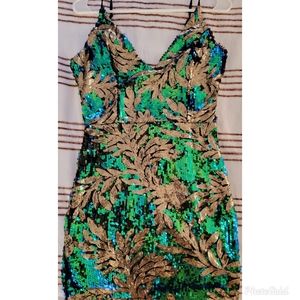 Haute rogue sequen dress small size, green, blue, gold